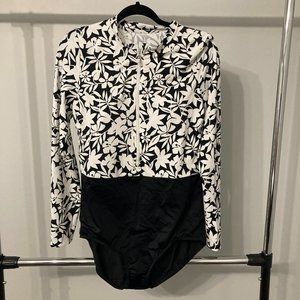 New! LANDS END Swimsuit Size 16 Zip Front Long Sleeve Tugless Sporty